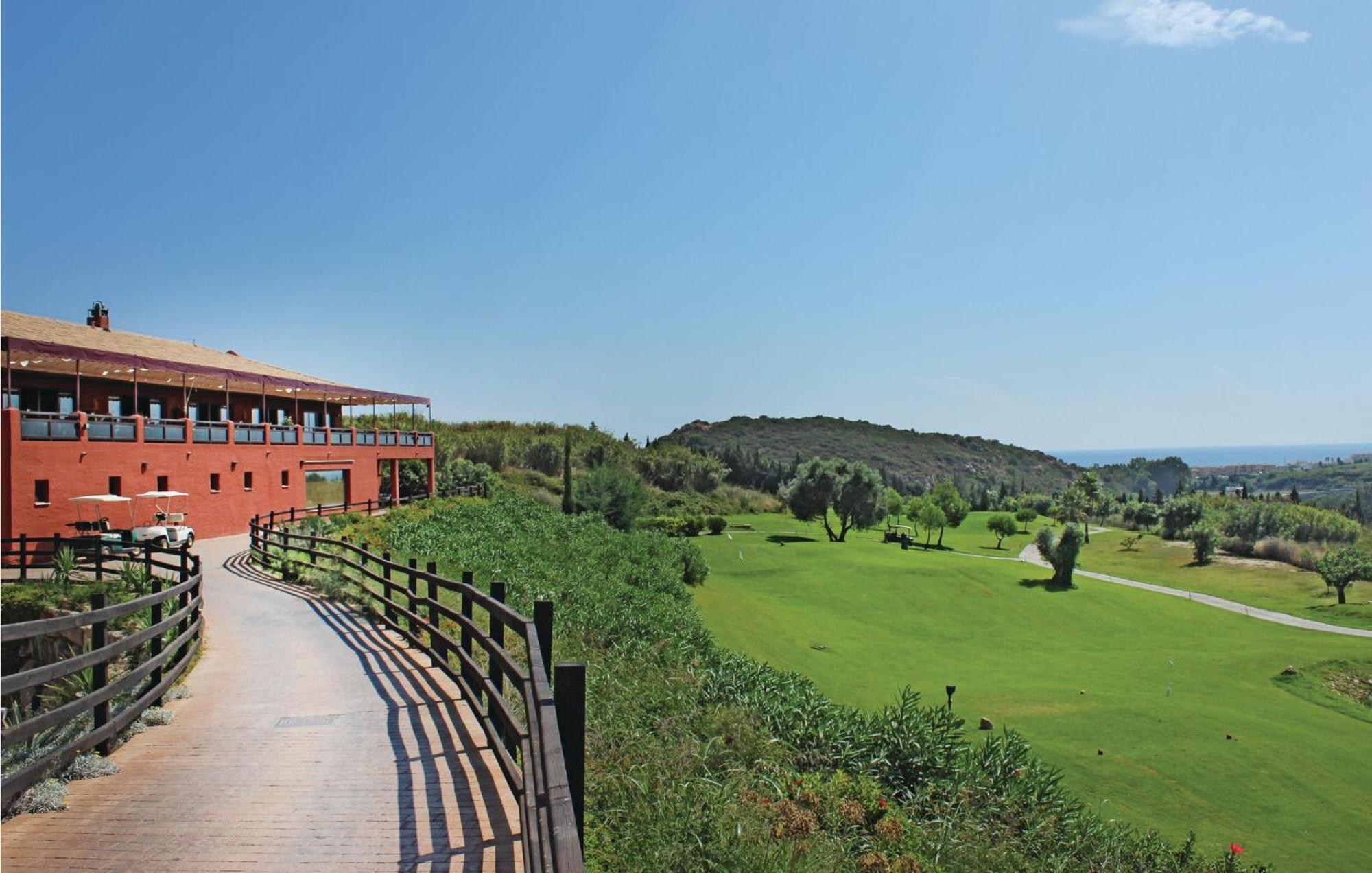 Casares Del Sol Apartment Екстериор снимка
